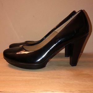 Sofft Size 8 Patent Platform Heels.Never been worn